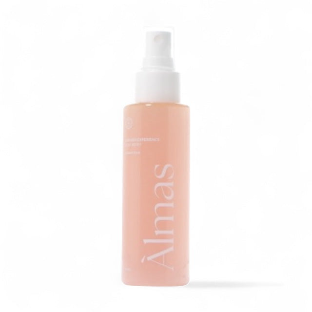 Brume hydratante Almas rosy Berry – flacon 120 ml sur fond blanc