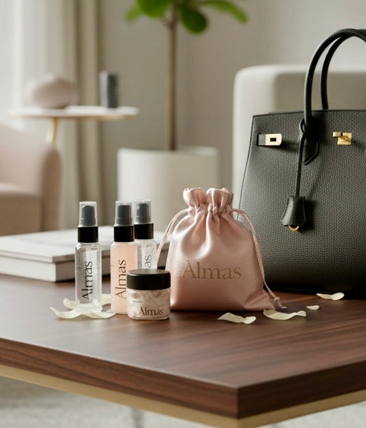 La Mini Pochette Escapade – Trio Rituel de Soin & Parfum